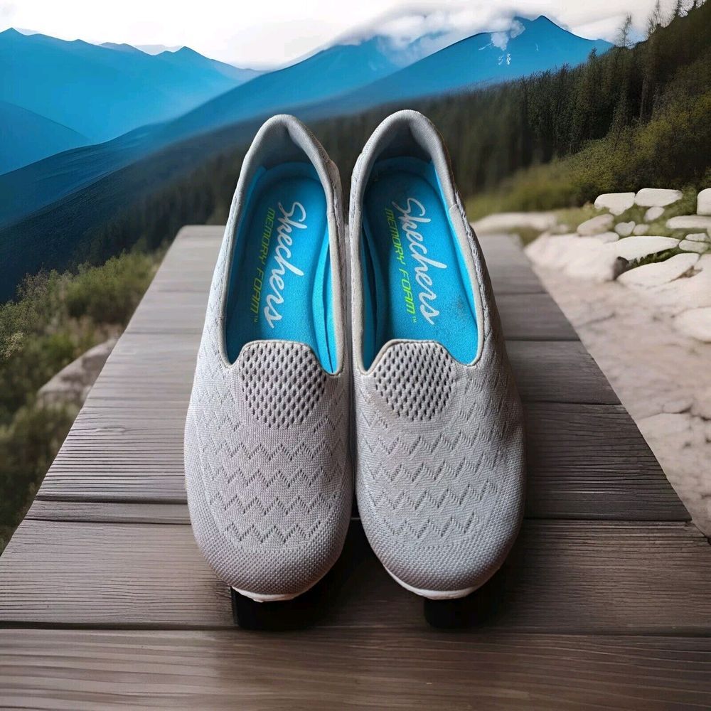 Skechers Comforter Memory foam Gray/Silver Slip On Shoes‎ Women's Size 7.5 New